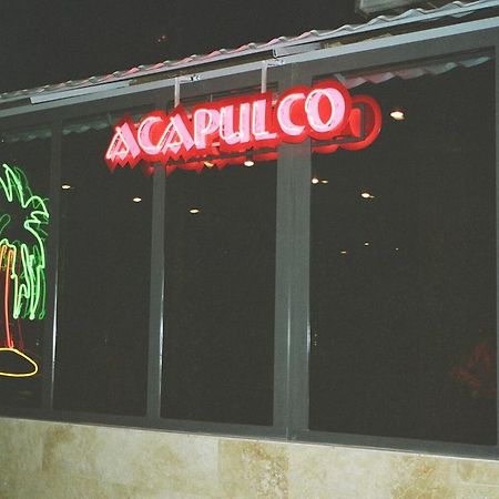 Motel Acapulco Yerevan Exterior photo