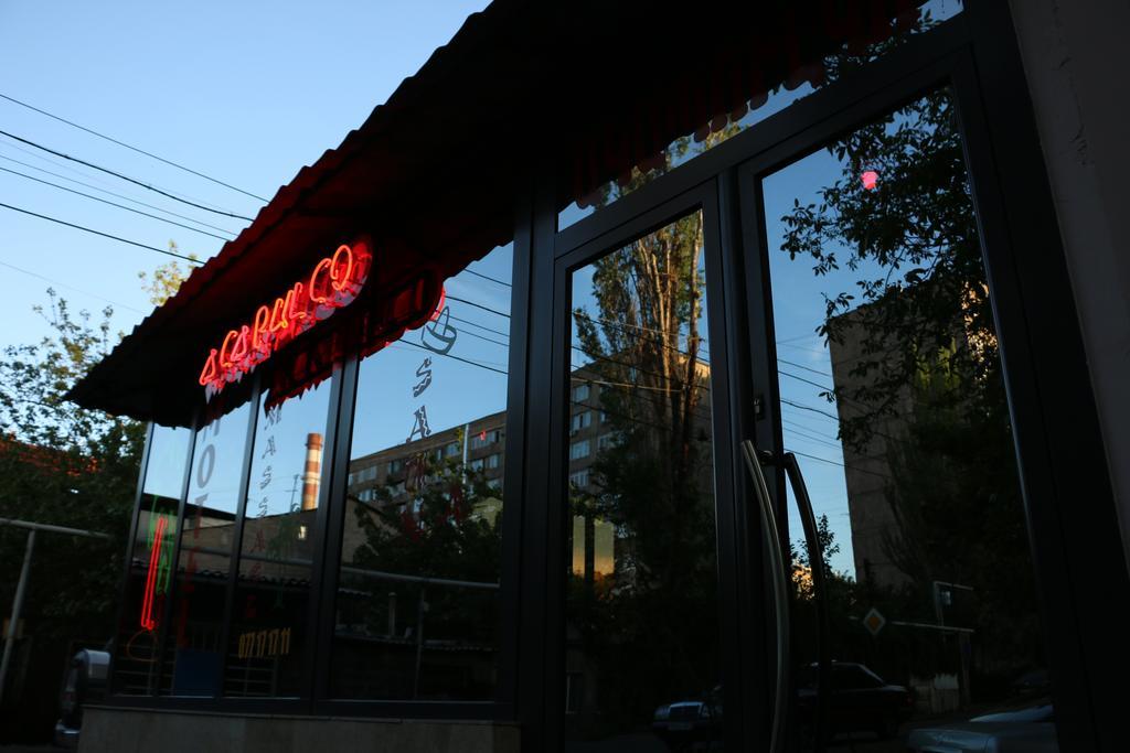 Motel Acapulco Yerevan Exterior photo