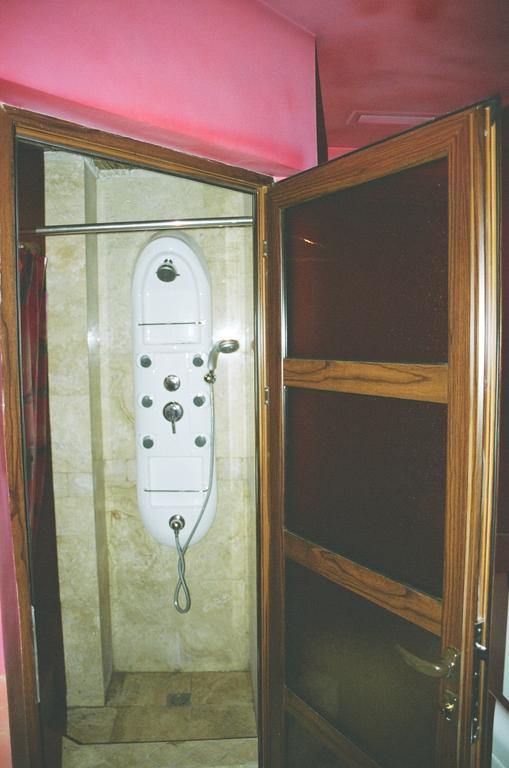 Motel Acapulco Yerevan Exterior photo