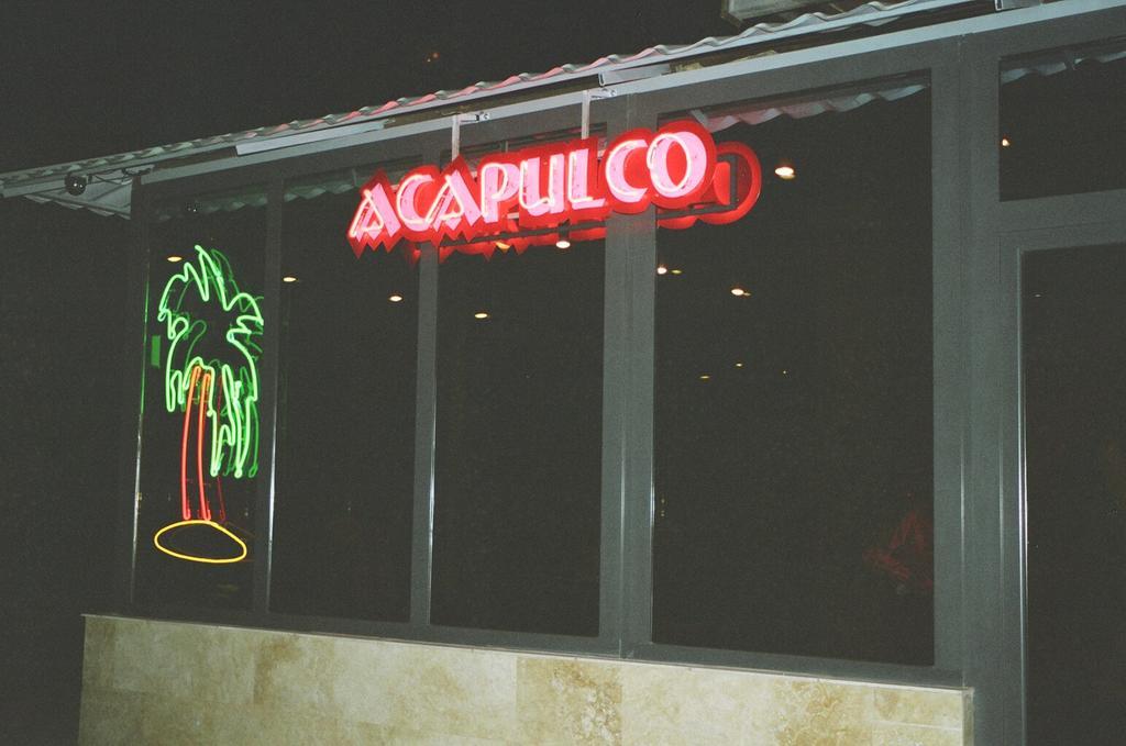 Motel Acapulco Yerevan Exterior photo