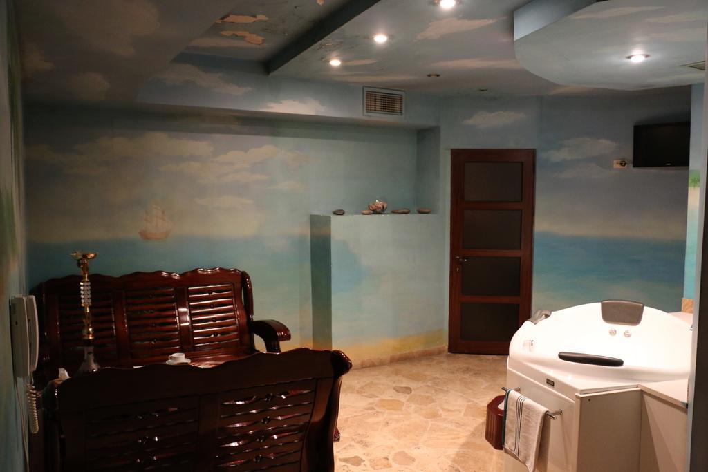 Motel Acapulco Yerevan Exterior photo